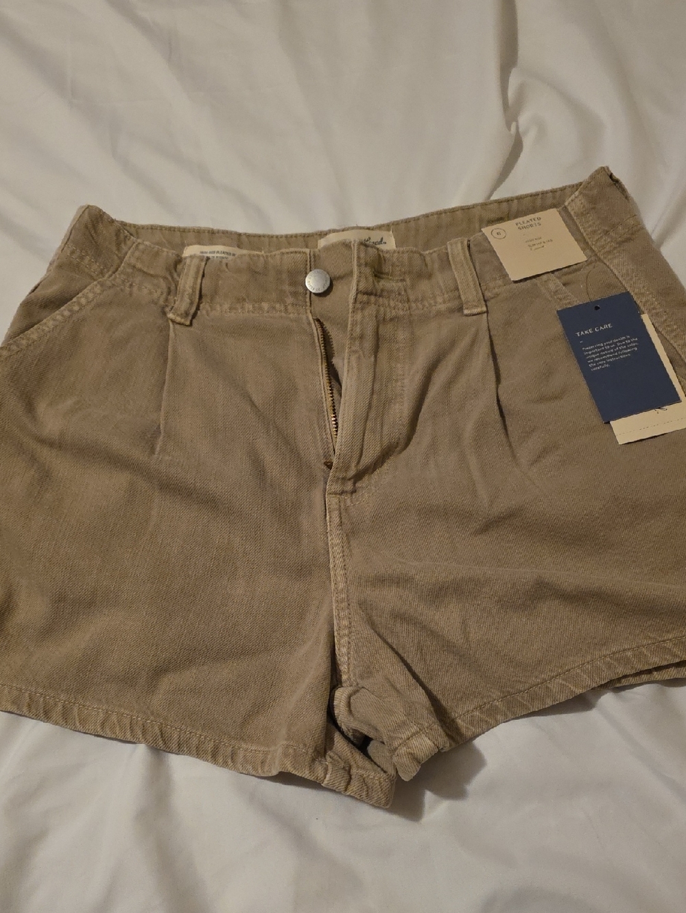 Universal Thread Women’s Utility Shorts Trio - Olive, Beige & Khaki - Picture 6 of 14